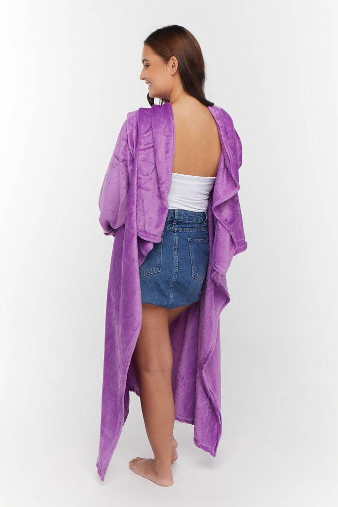 Regular Design No. 502 - Bleeves | Wearable Blanket with Sleeves