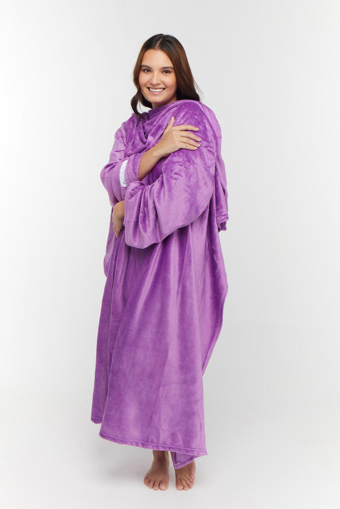 Regular Design No. 502 - Bleeves | Wearable Blanket with Sleeves