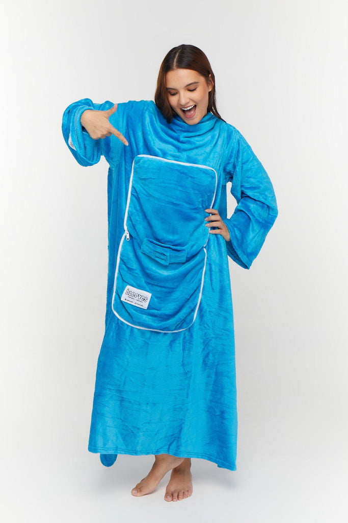 Travel Design No. 515 - Bleeves | Wearable Blanket with Sleeves