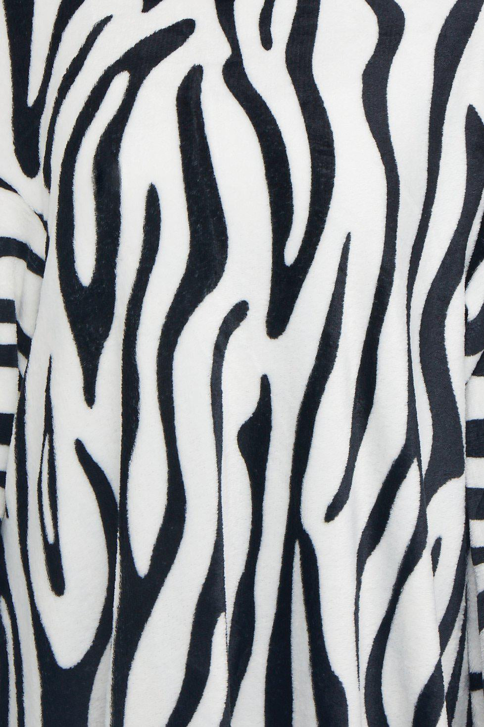 Xtra Long Design No. 615 - Bleeves | Wearable Blanket with Sleeves
